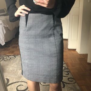 Chic Pencil Skirt
